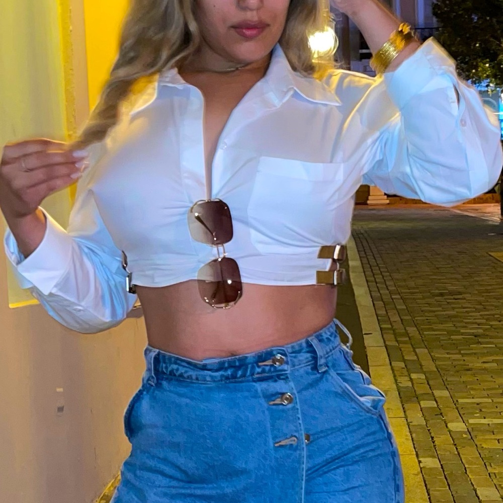 Crop button down top with buckle detail (Zara Spring Collection)